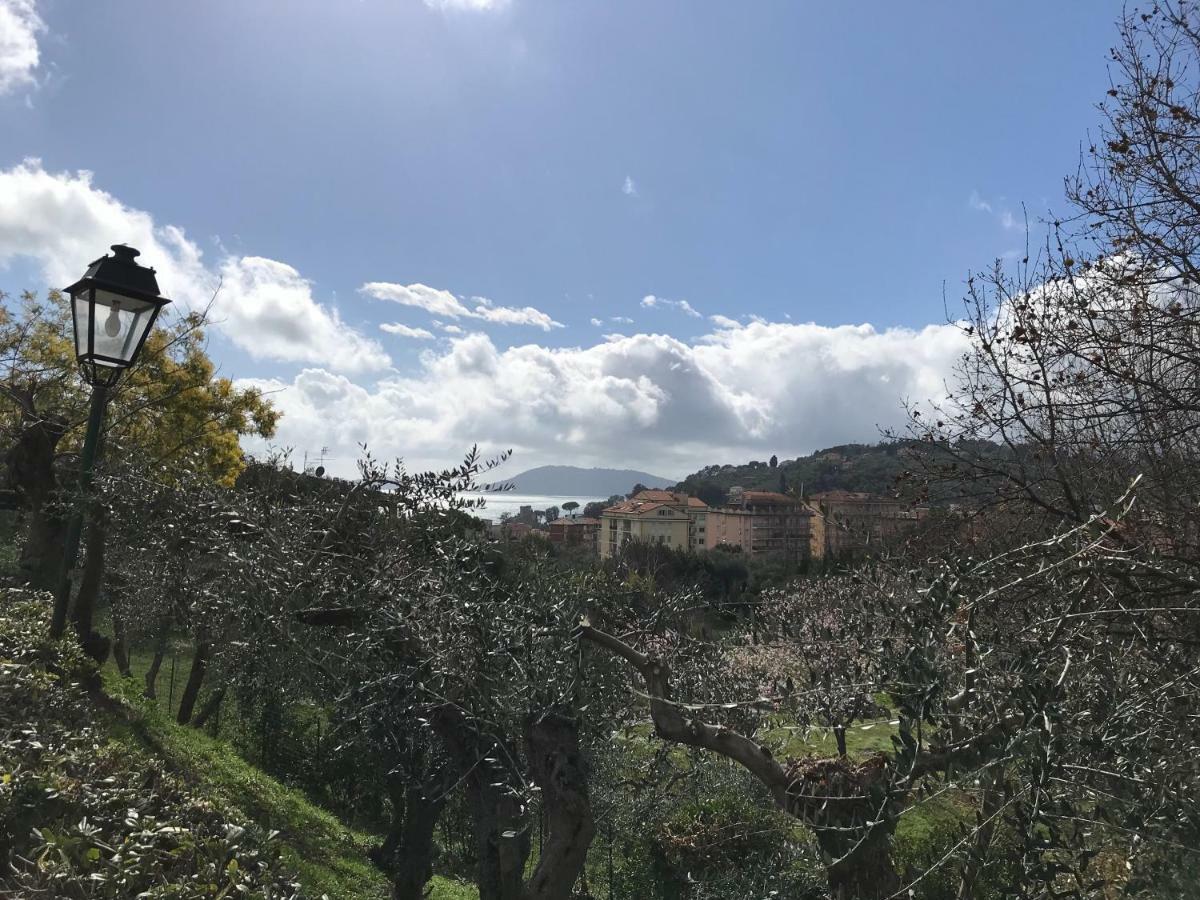 Апартаменты La Casa Fra Gli Ulivi Леричи Экстерьер фото